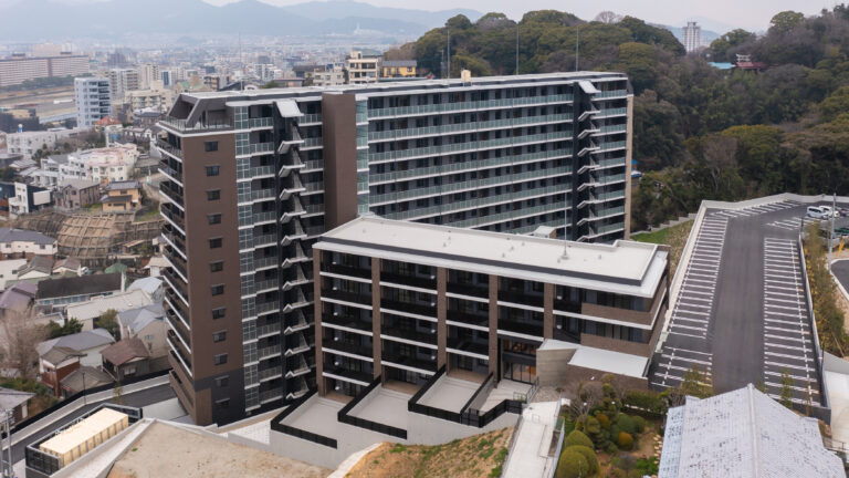 約40年間事業化されなかった土地を、154戸の賃貸マンションへ